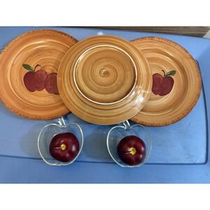 Alco Industries Apple Design 5 Piece Dinnerware With 2 Apple Sides